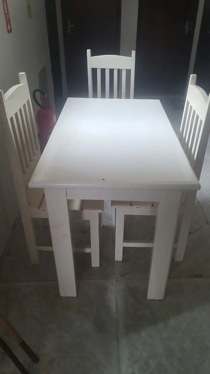 mesa de madeira 4 cadeiras  - Foto 4