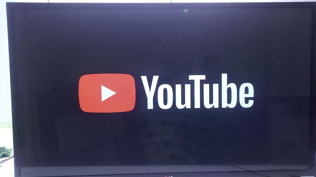 Vende-se uma linda TV smart LG 42 polegadas funcionando - Foto 2