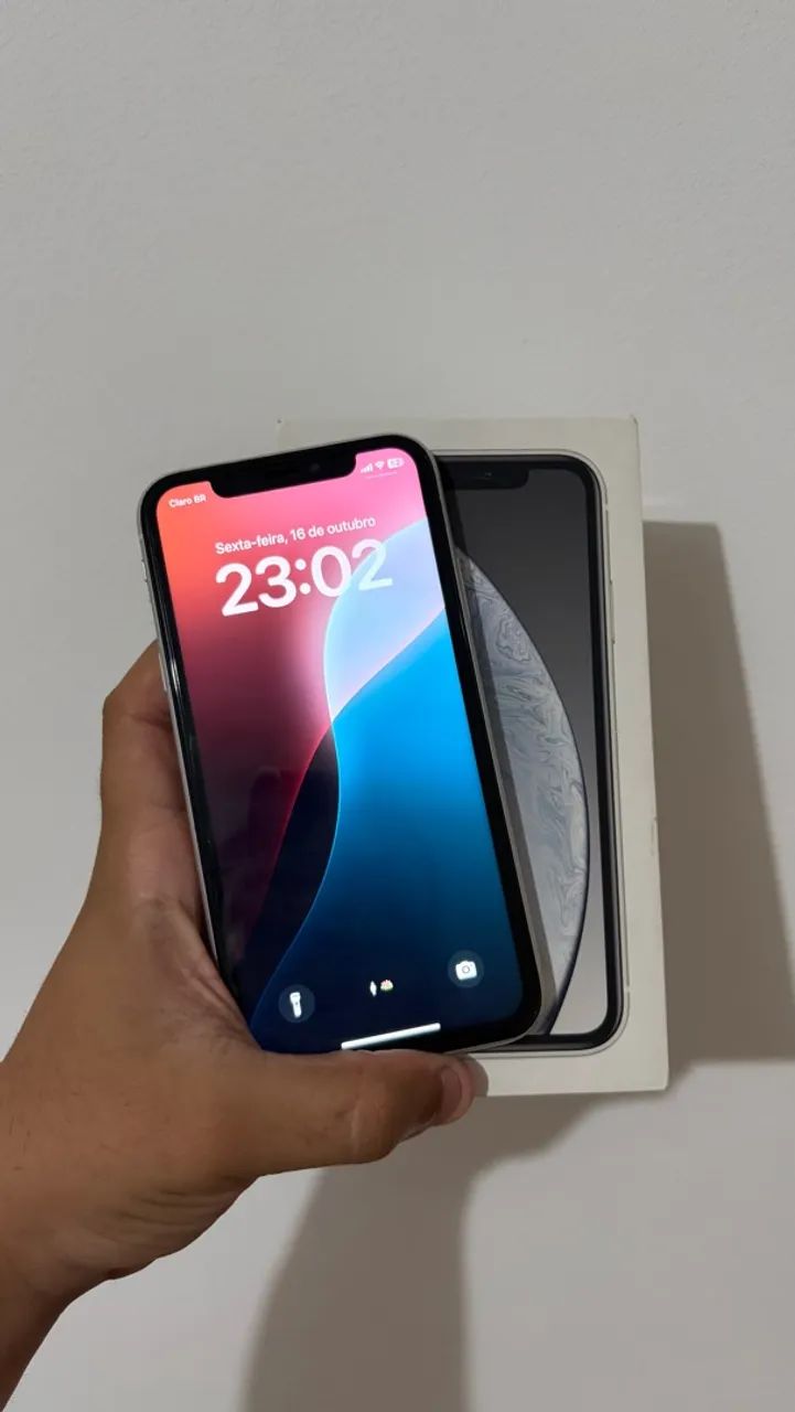 iPhone XR 128GB Branco  - Foto 2