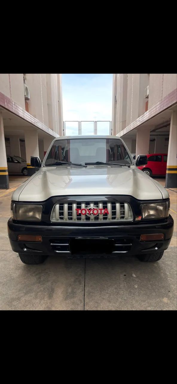 Toyota Hilux CD SRV 4X4 3.0 8V 116cv TB Diesel 2004