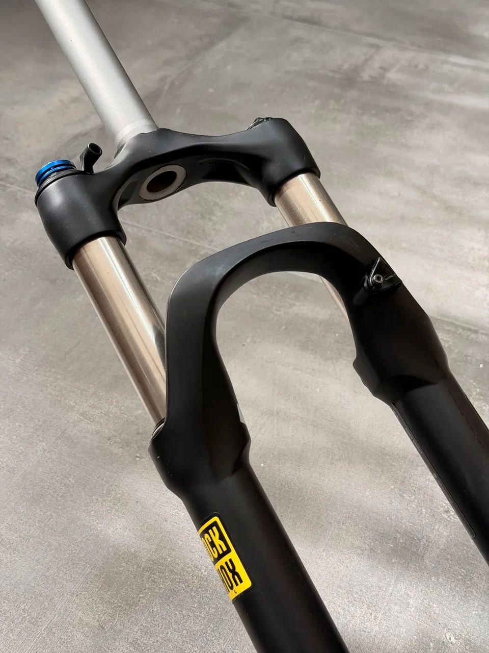 Suspensão Rockshox - XC30 - Aro 29  - Foto 3