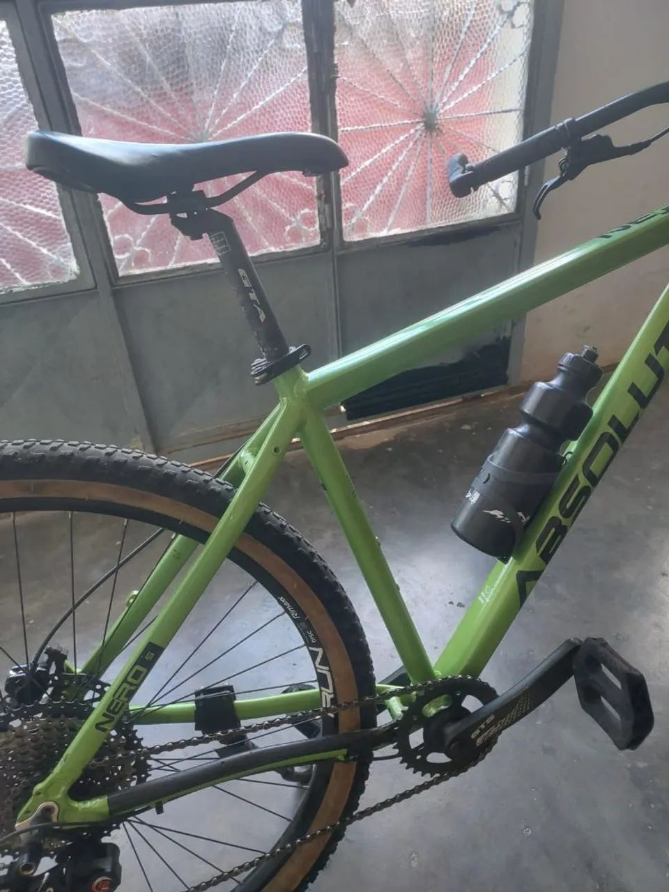 Vendo essa Bicicleta ABSOLUTE Nero 5 com documento 