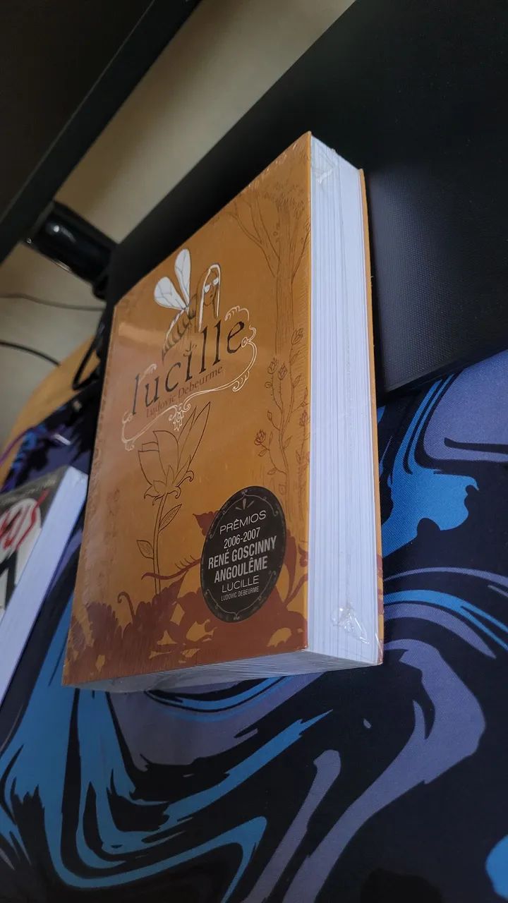 Lucille HQ Graphic Novel - Foto 2