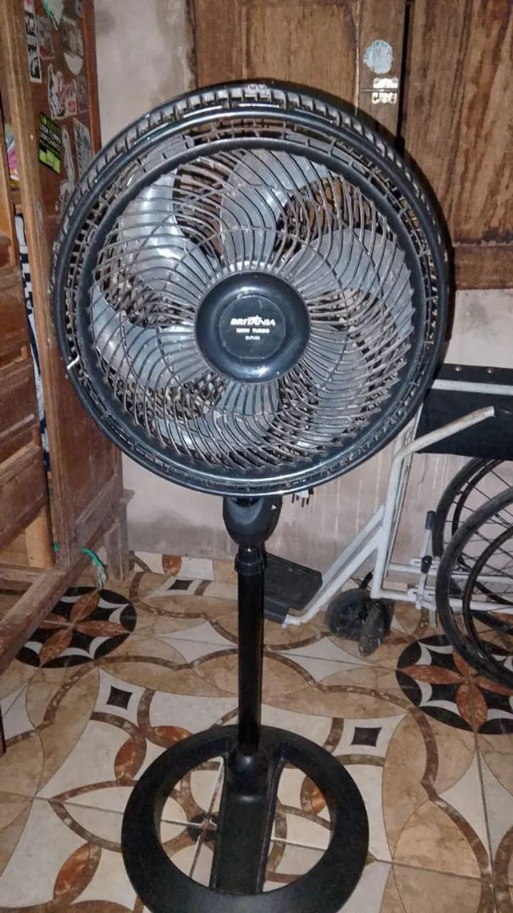 Ventilador e tanquinho de lavar roupa 