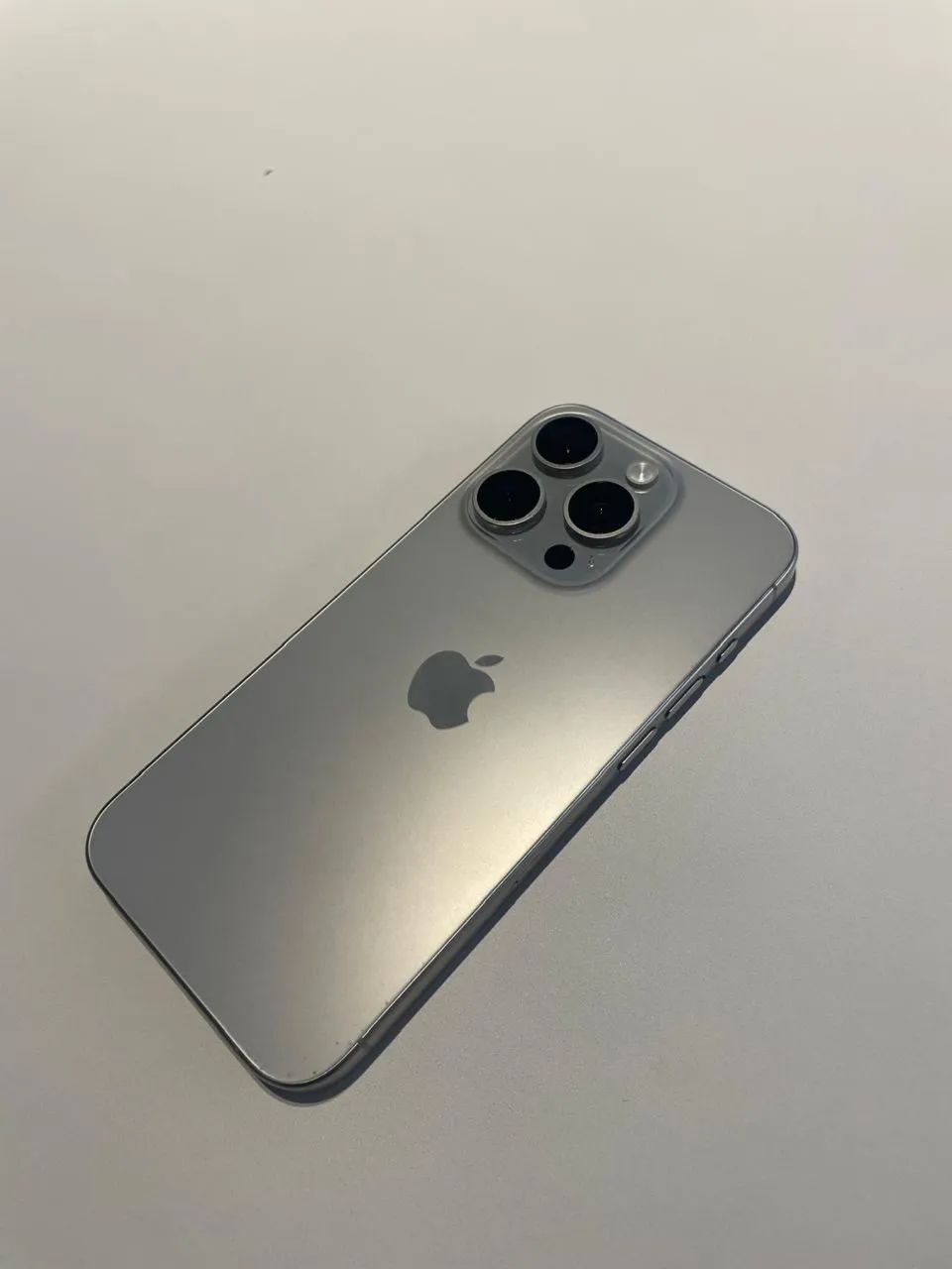 Iphone 15 pro cinza titanium 128gb apple