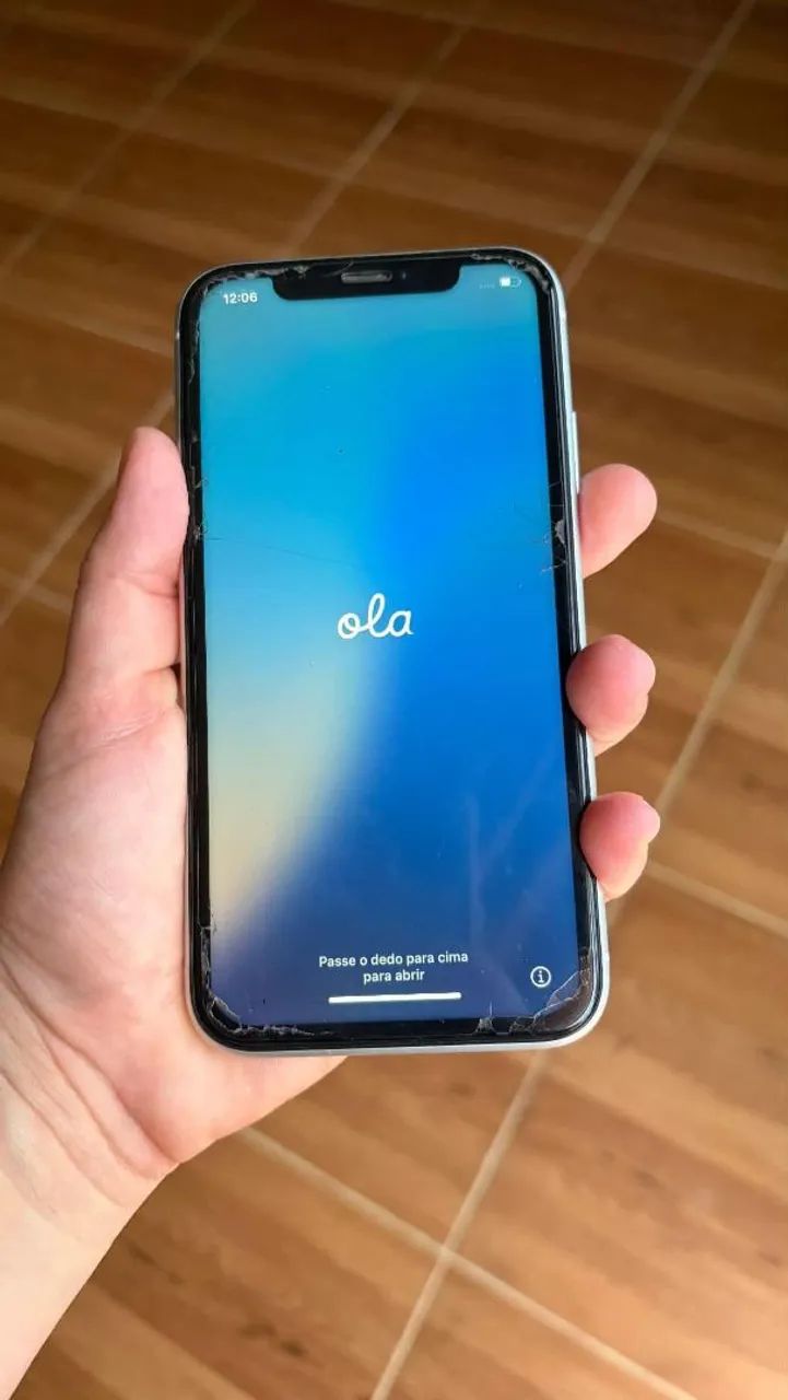 iPhone XR semi novo  - Foto 3