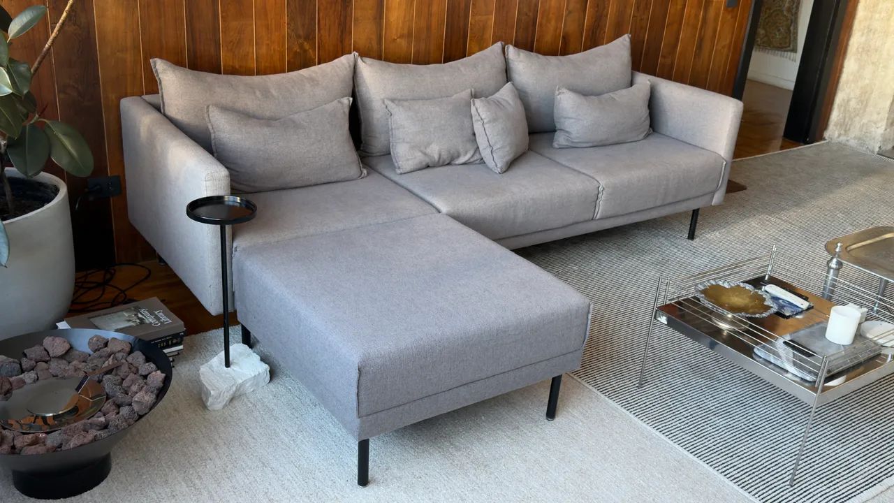 Sofá 260cm em Linho Cinza com Chaise - Foto 4