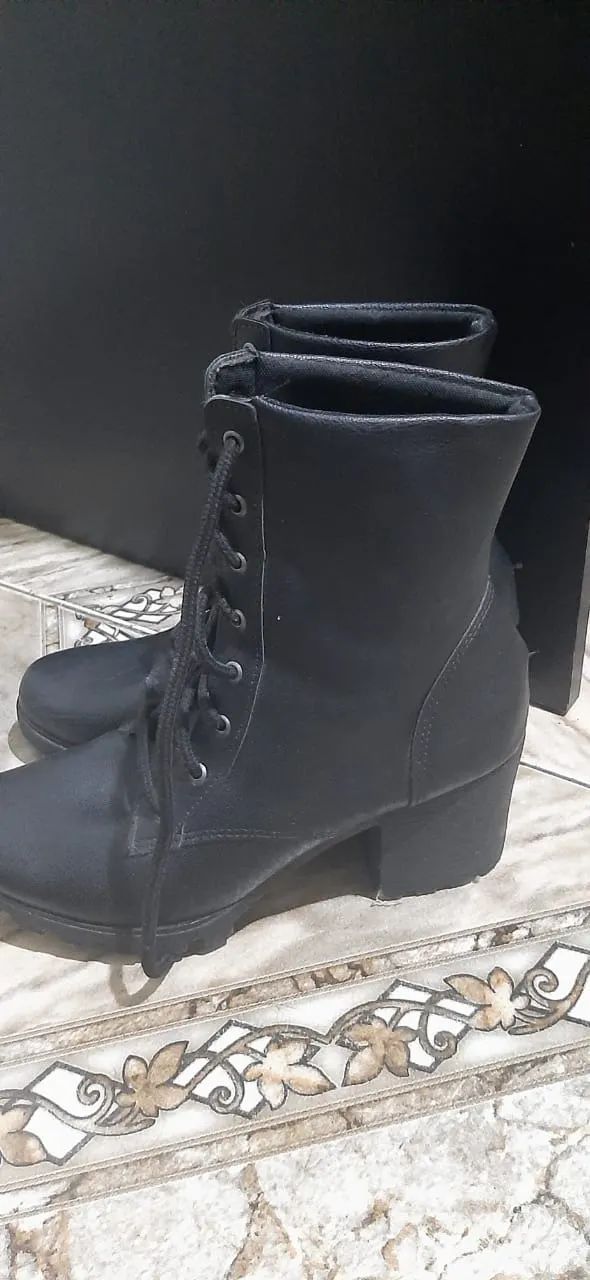 bota feminina couro preto 37 - Foto 3