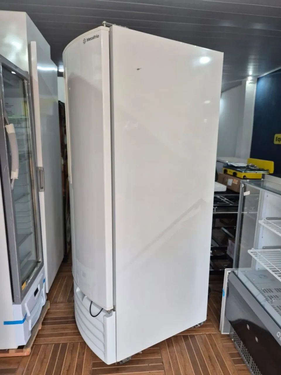 Freezer Vertical Metalfrio 550 litros  - Foto 2