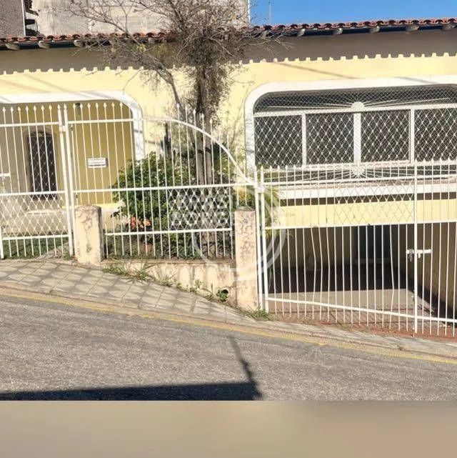 Casa comercial à venda 218,50m² Jardim Faculdade.