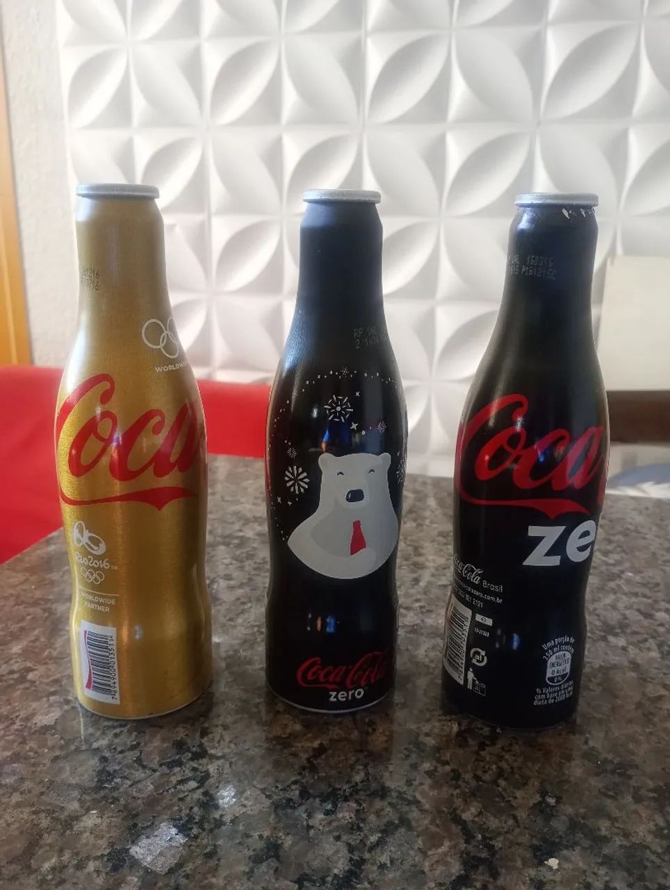 Garrafinha em alumínio Coca -cola  em bom estado 