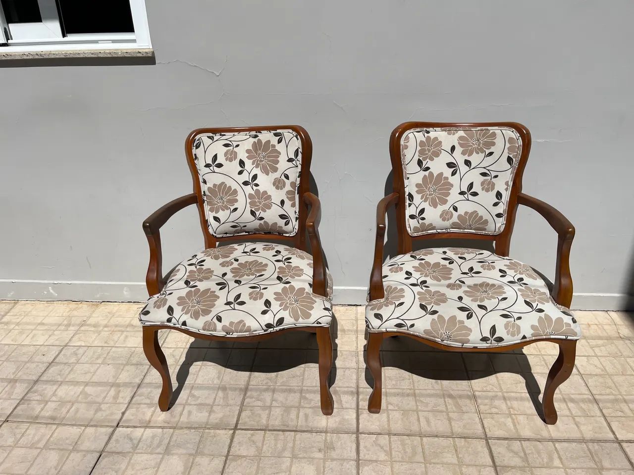 Conjunto cadeiras estilo colonial
