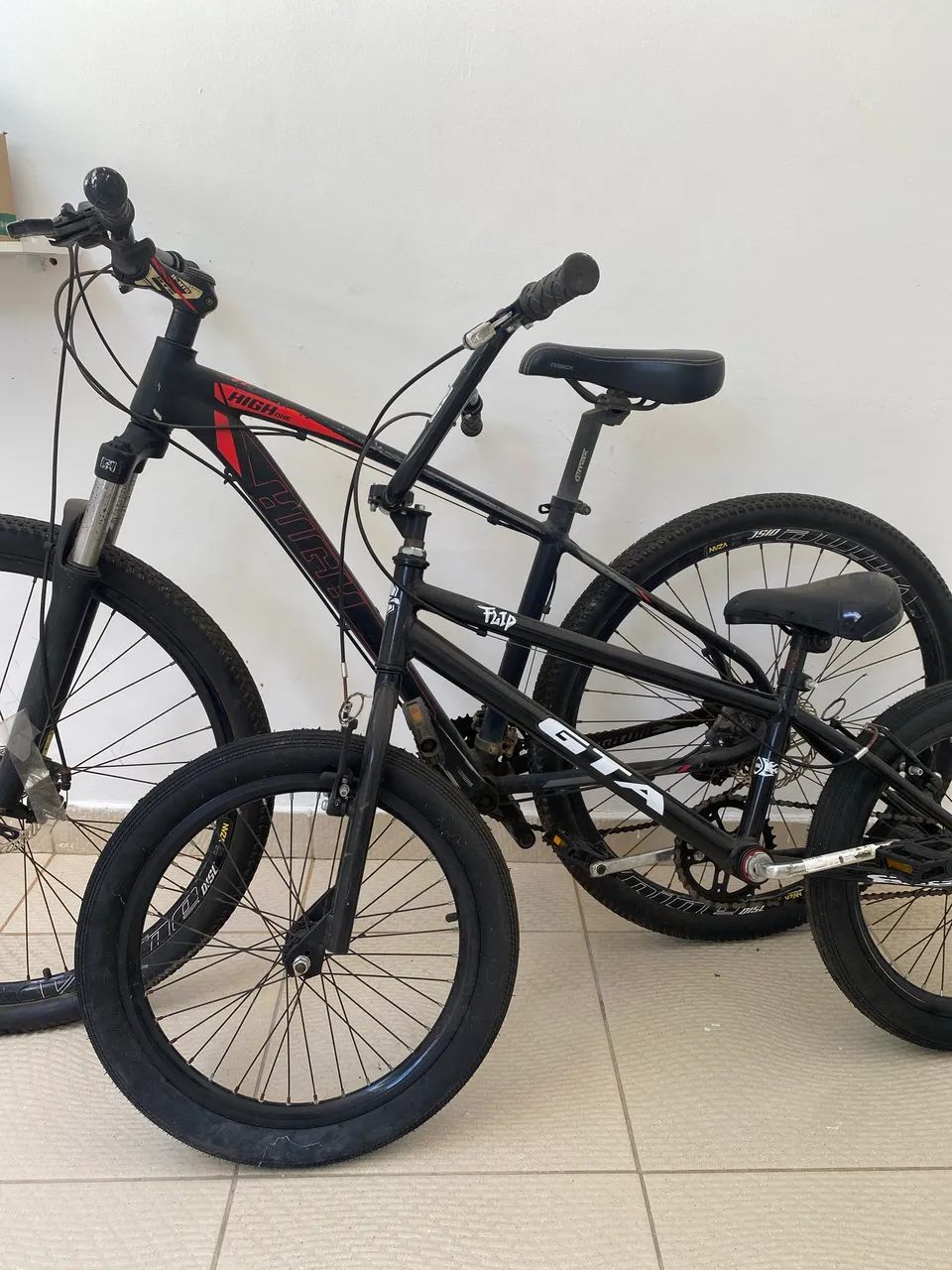 Vendo Bicicleta + BMX 