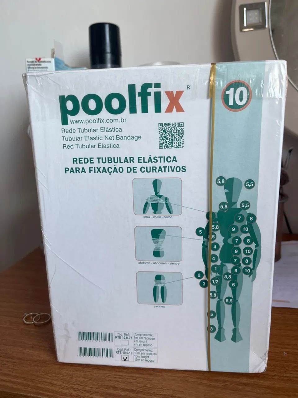 Rede tubular elástica para fixação de curativos 