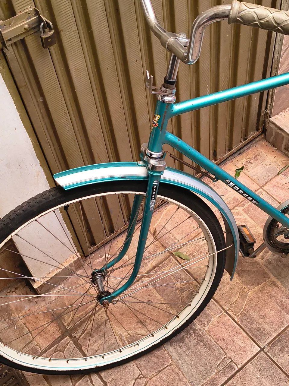 Bicicleta  Monark década de 50 - Foto 4