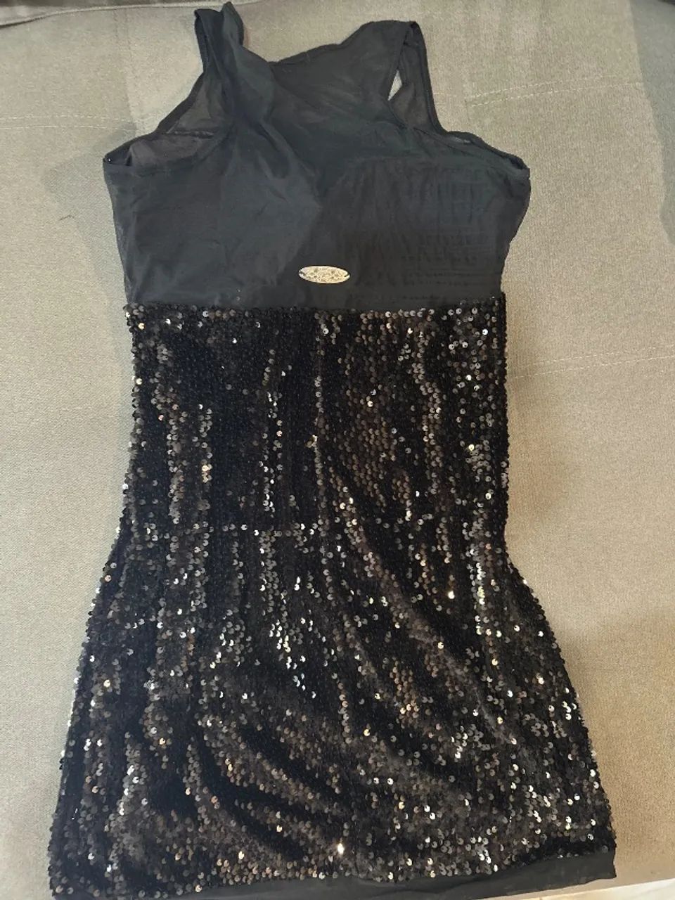 VESTIDO DE PAETÊ COM BOJO, TODO FORADO.  - Foto 3