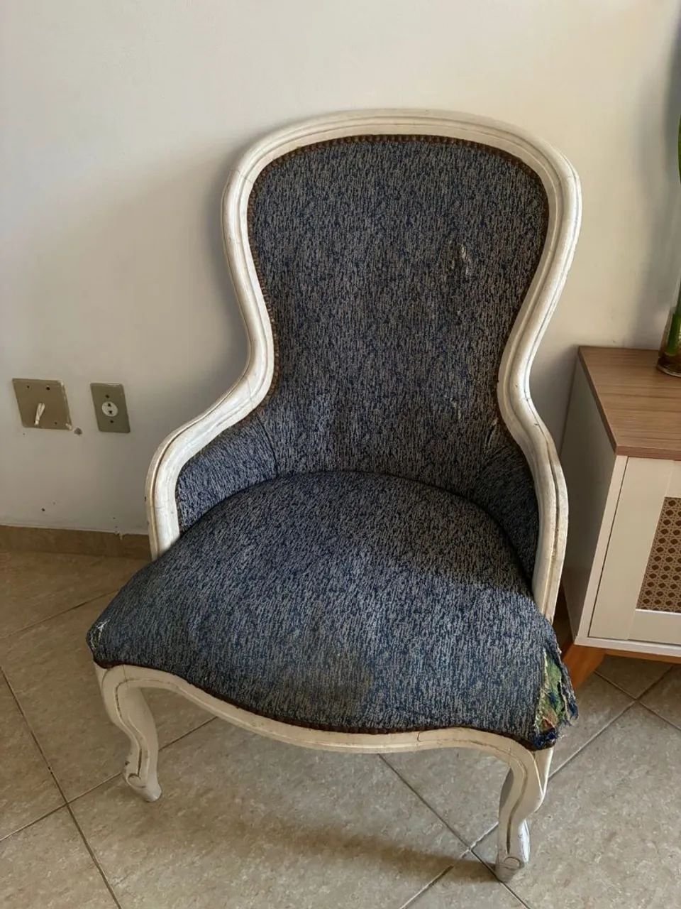 Vendo cadeira com design atemporal - Foto 2