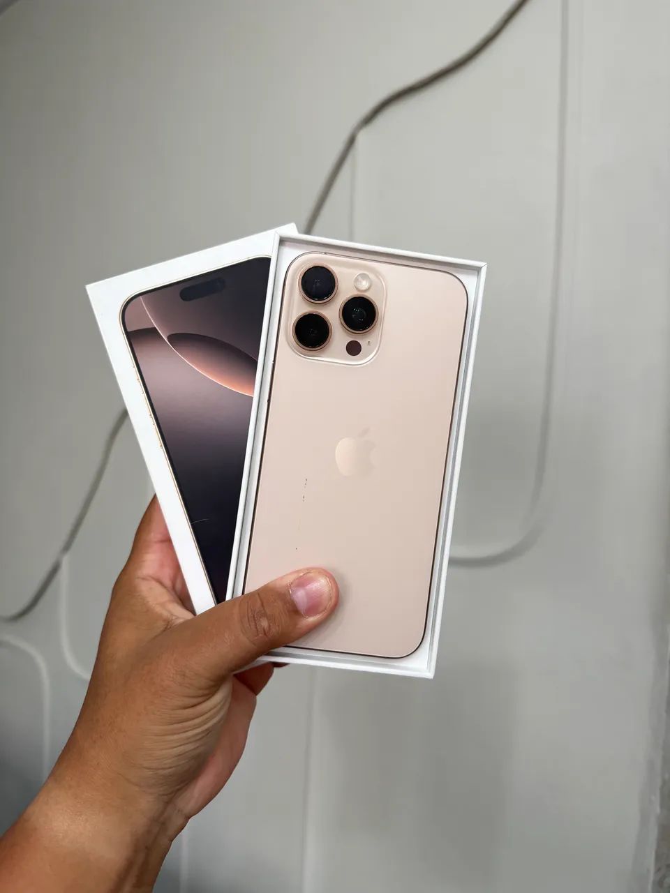 IPHONE 16 PRO MAX 256gb - Celulares e Smartphones - Taboão