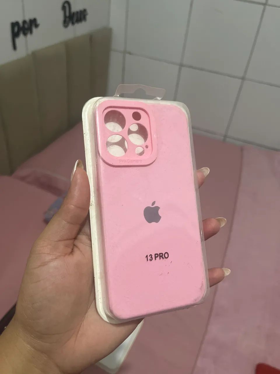 Capa protetora aveludada iPhone 13 Pro - Foto 2