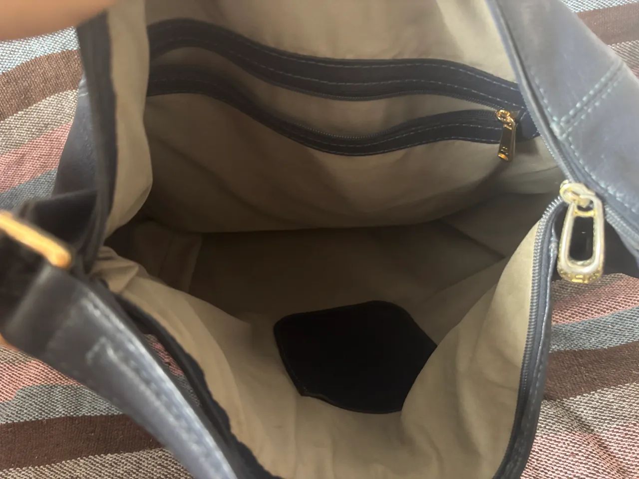 Bolsa de couro da marca Laci Baruffi usada - Foto 4