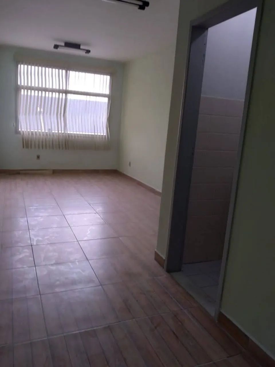 Sala comercial em Jardim Limoeiro 