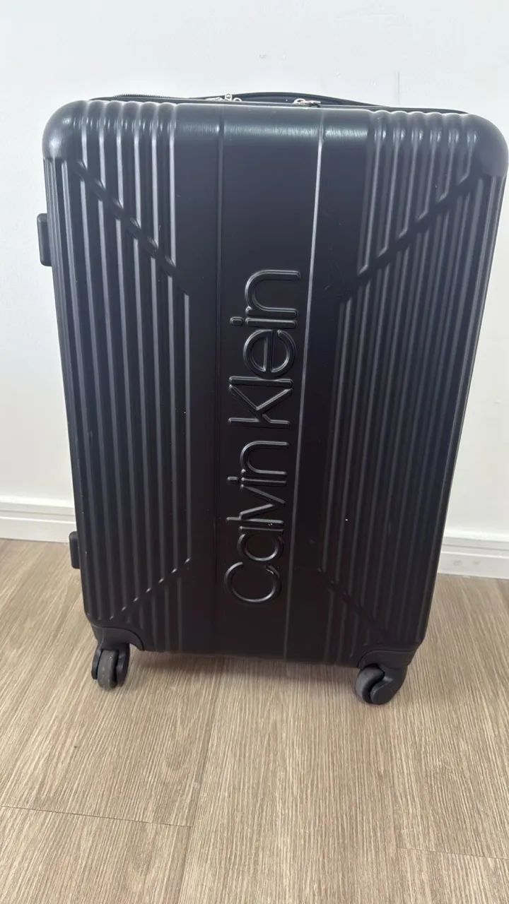 Mala Calvin Klein Grande 23kg - Usada 1 Vez - EUA
