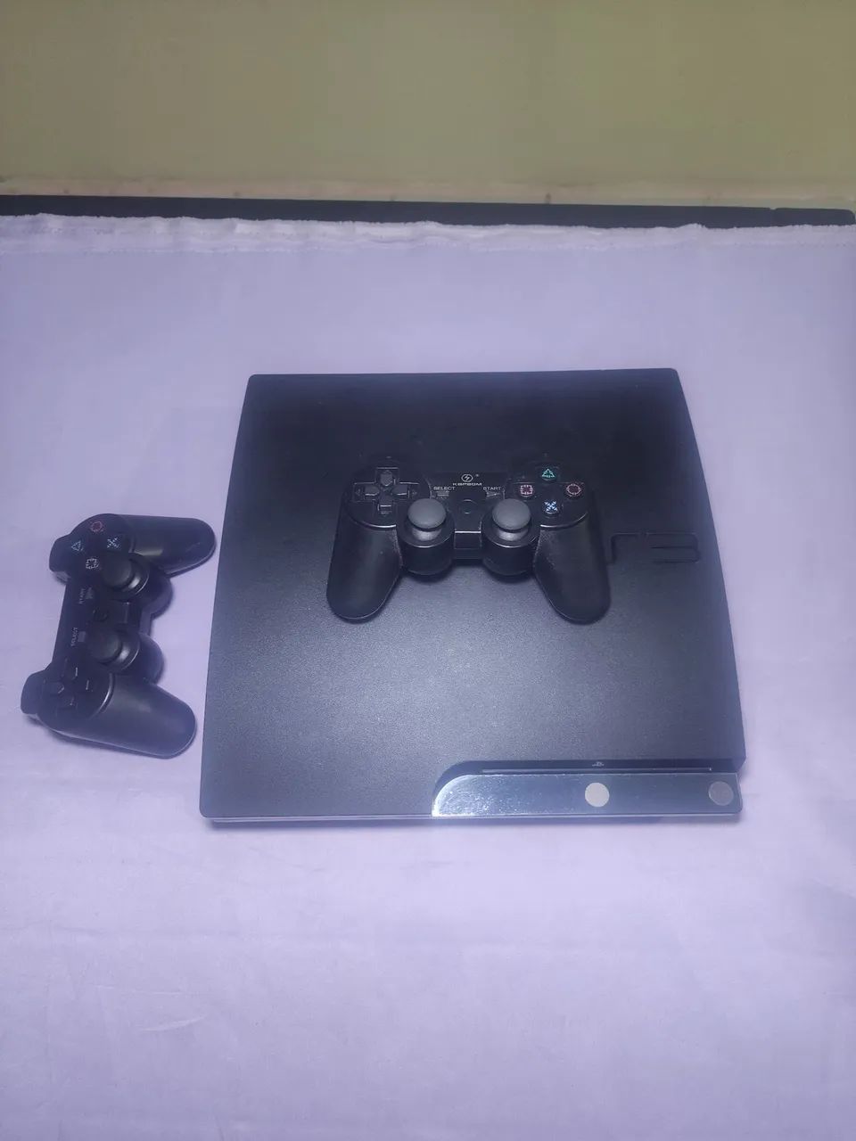 PS3 SLIM + 2 CONTROLES + 1 JOGO ORIGINAL - Foto 2