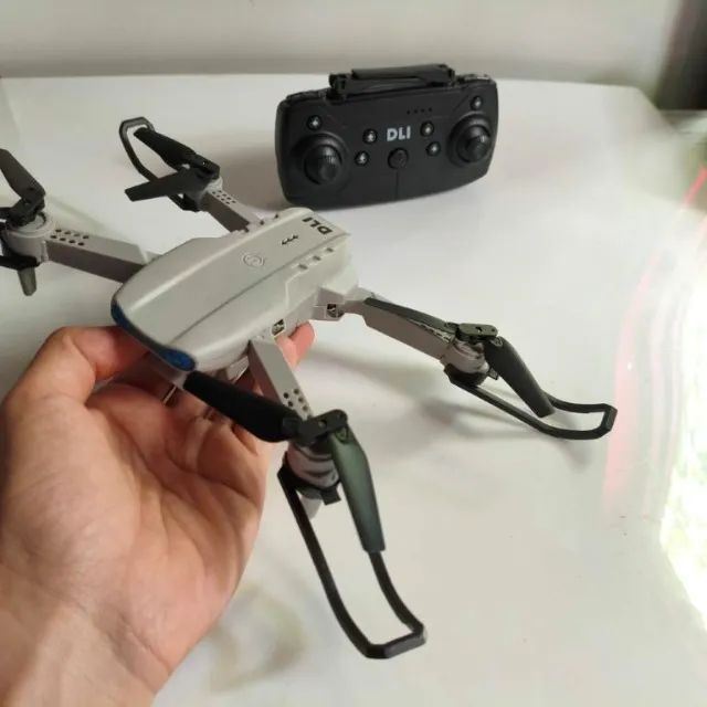 Drone E99 Controle Remoto e Wifi + 2 Câmeras - Foto 4
