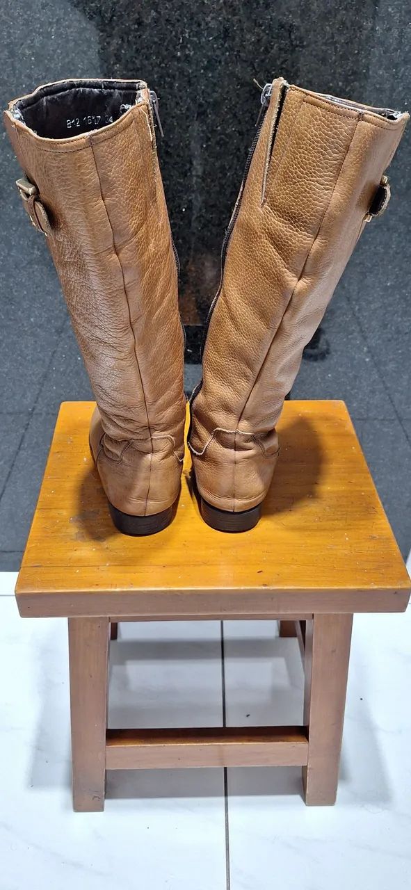 Bota de couro cano alto - Foto 4