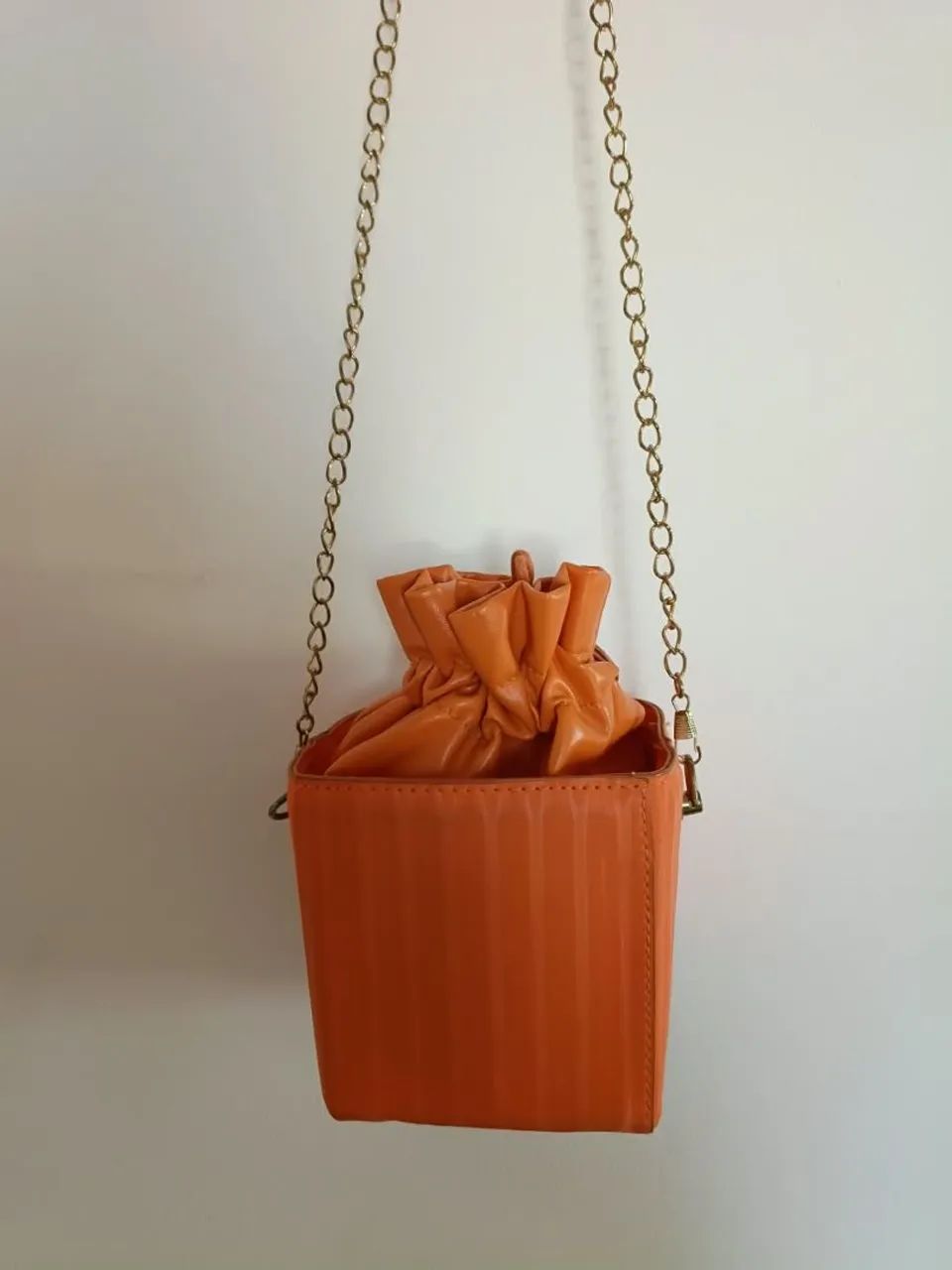 Bolsa quadrada laranja  - Foto 2