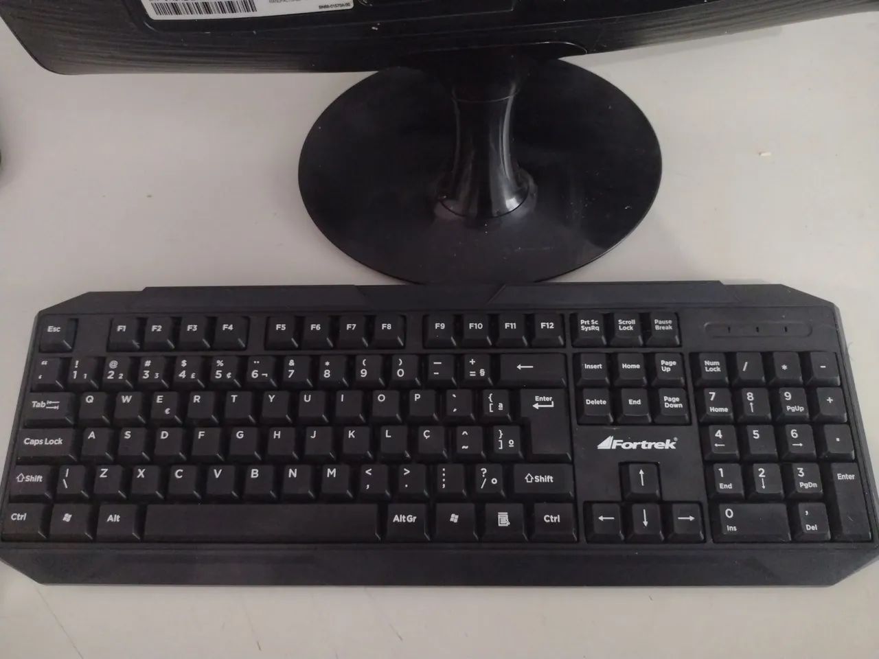 Teclado Fortrek_ Usado e em Bom Estado