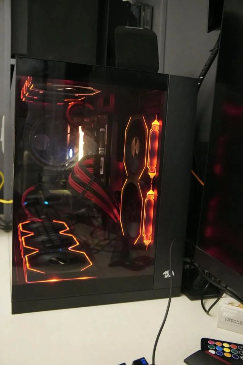 PC Gamer (RTX 5060, Ryzen 5600, 32GB) - Foto 2