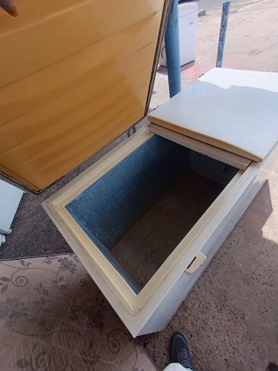 Freezer 110 v 2 tampas  - Foto 2