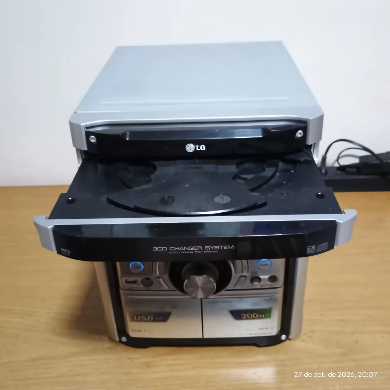 Mini Hi-Fi System LG LM-U1060A - Foto 3