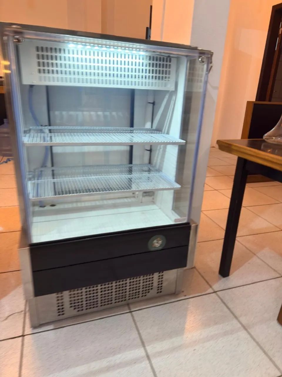 Vitrine Refrigerada Venâncio VBVEC07 242L 220V - Foto 3
