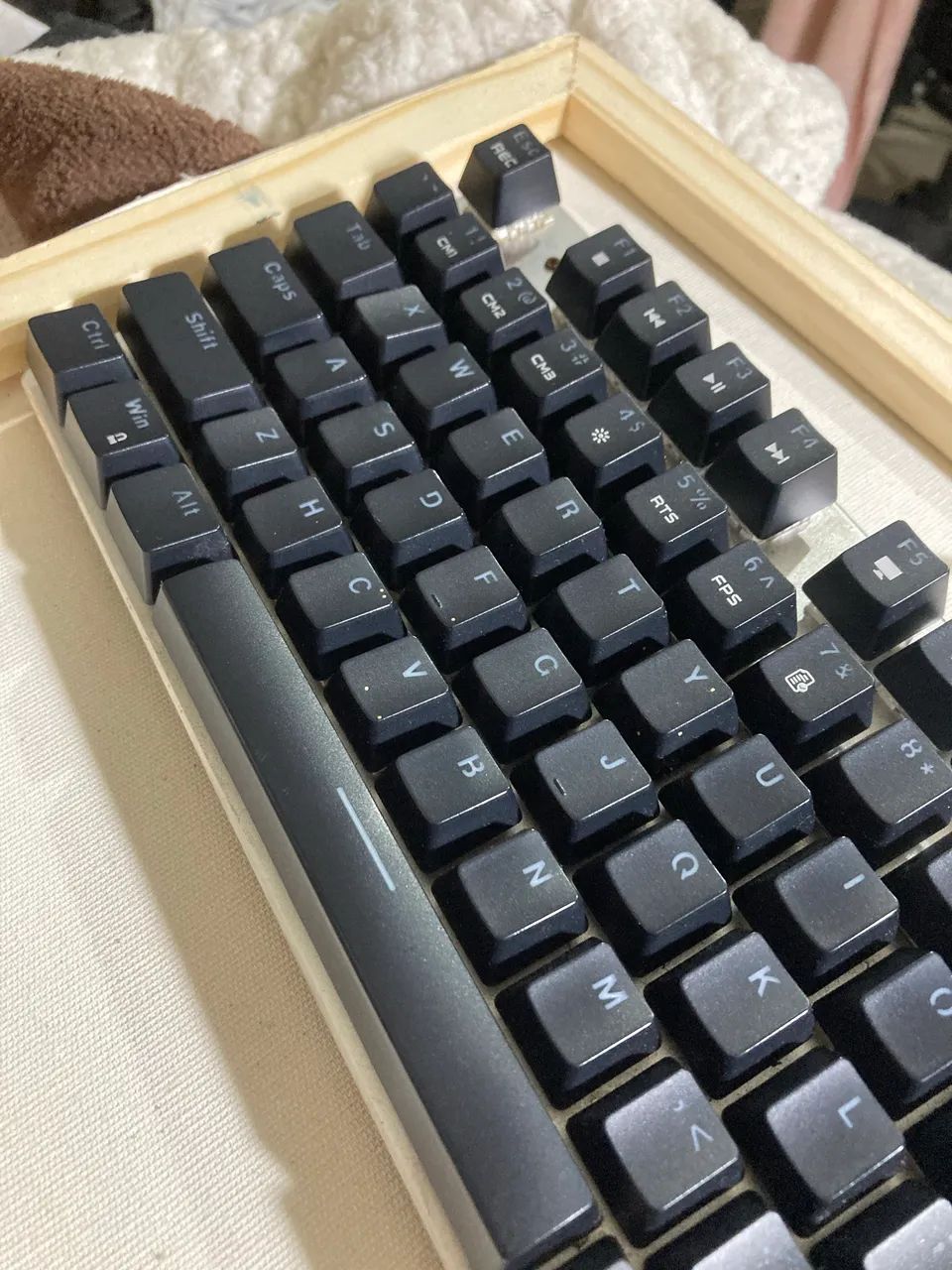 Teclado Gamer Mecânico Rgb - Foto 2