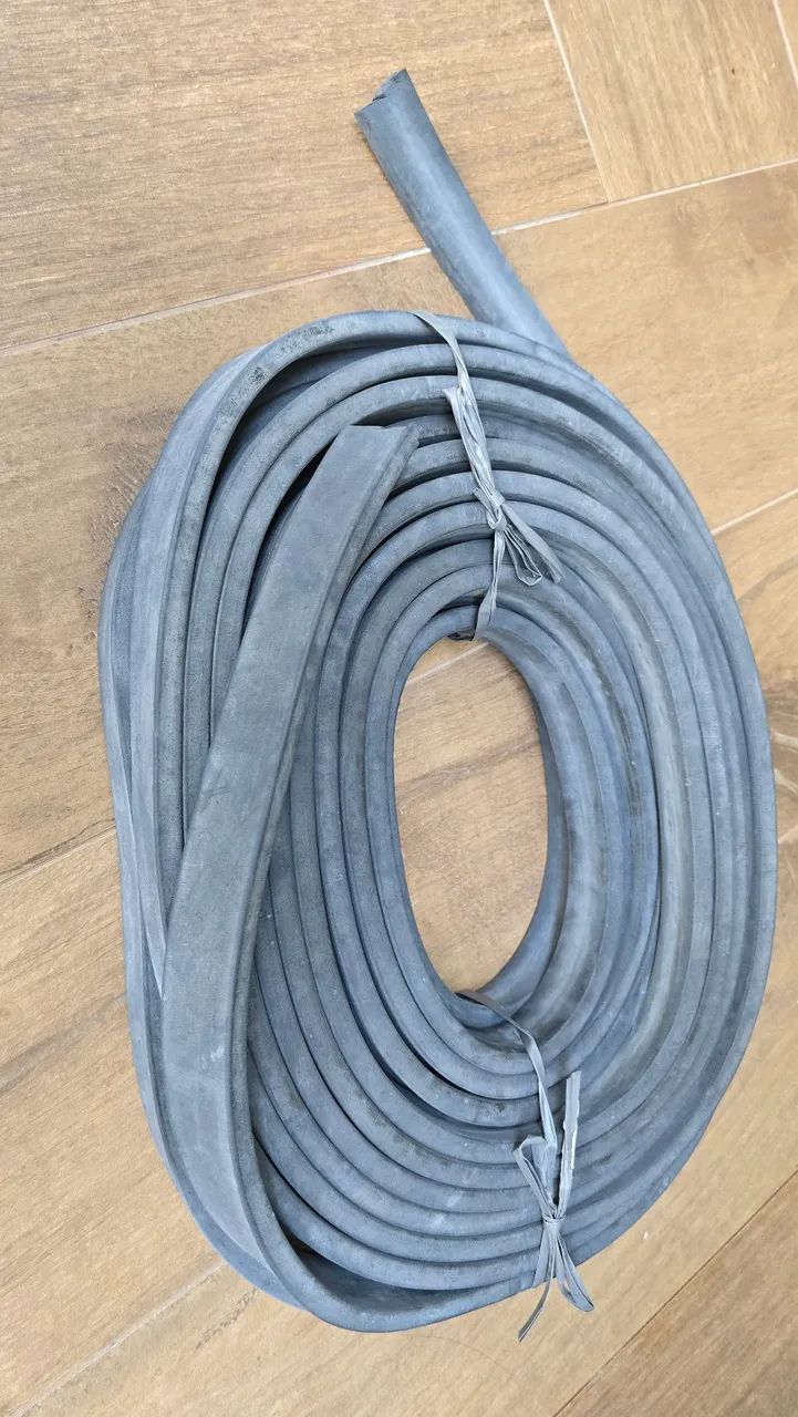 Borracha perfil esponjoso 10x30 - 15 metros