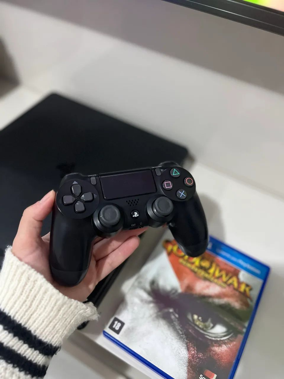PS4 Slim Impecável - Tudo Funcionando Perfeitamente - Foto 2