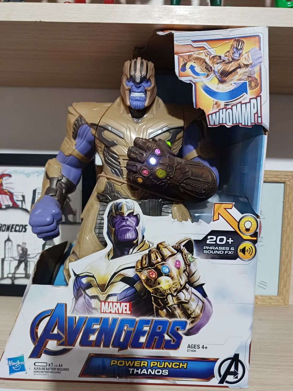Thanos eletrônico 35 cm original marca Hasbro 