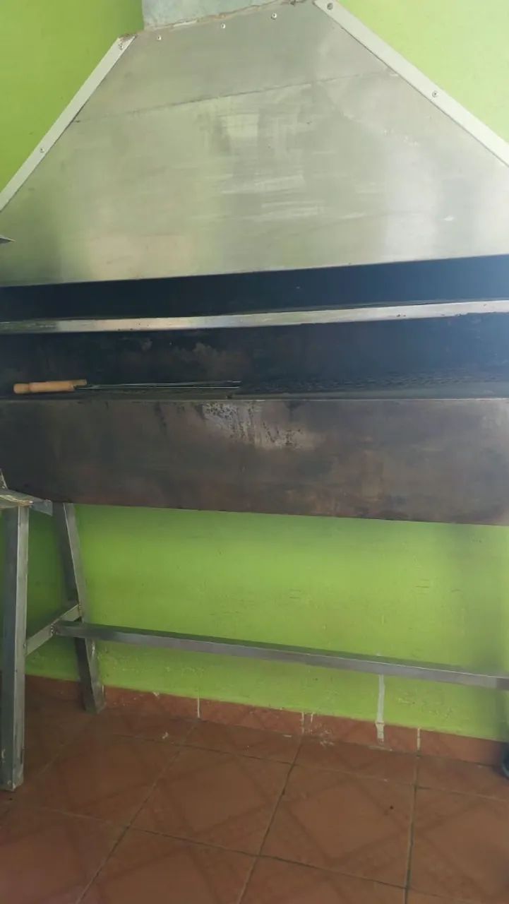 Churrasqueira Grande Profissional com Coifa e Chaminé - Foto 2
