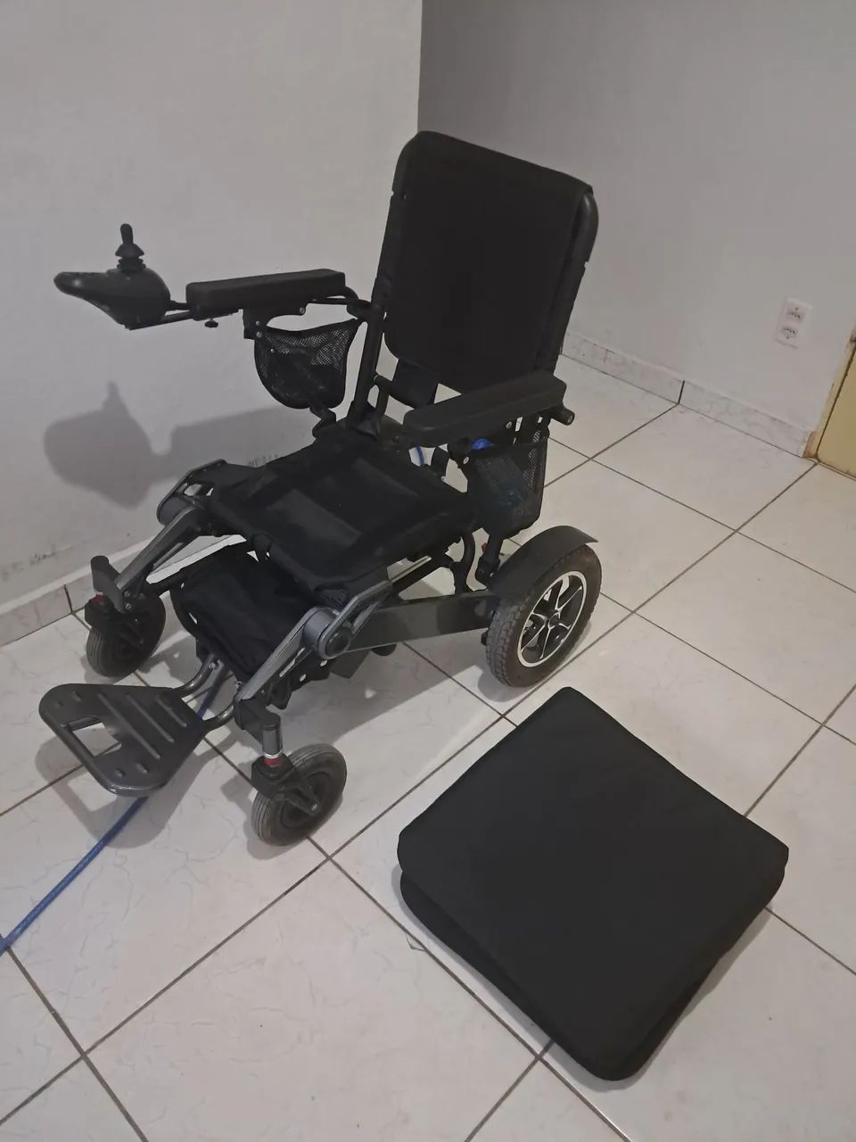 Cadeira de rodas - Foto 5