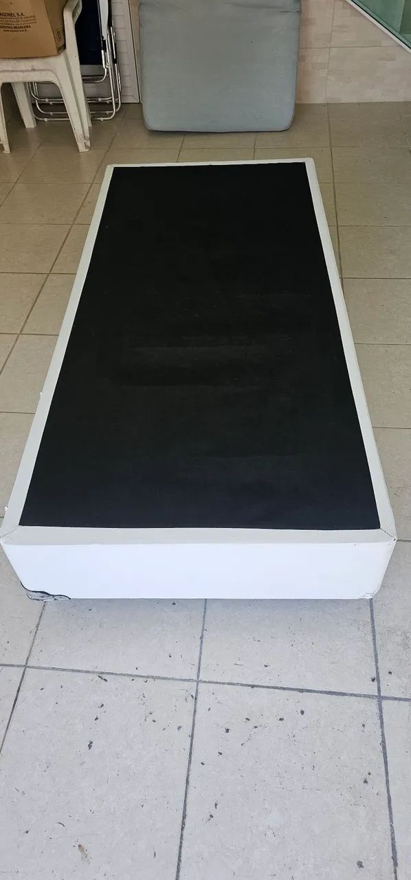 Vendo cama boxe solteiro 