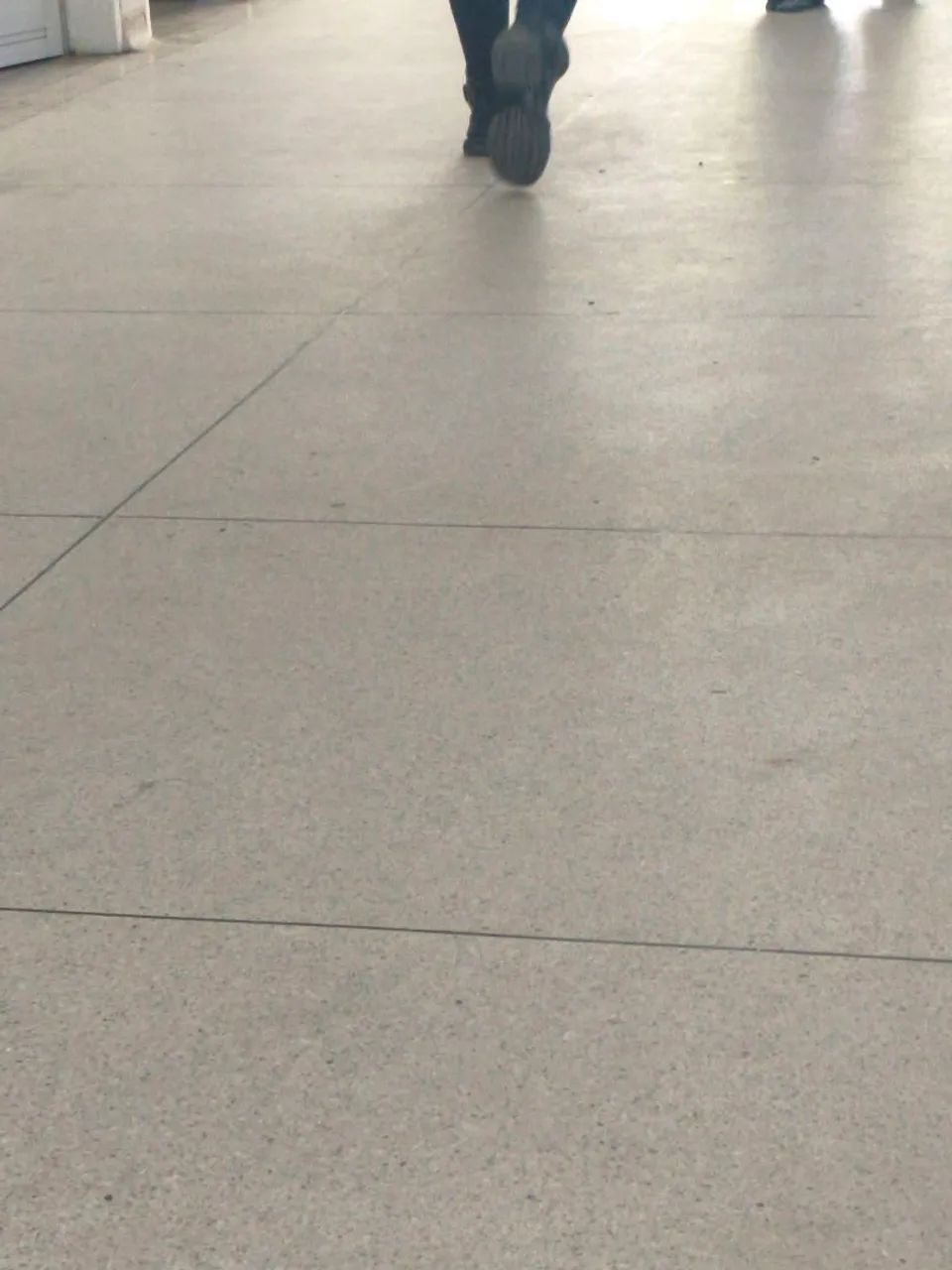 Procura-se Sapateiro ou Costureira - Foto 2