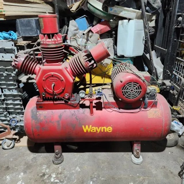 Compressor de Ar Wayne 40 pes 10cv 275 litros Usado