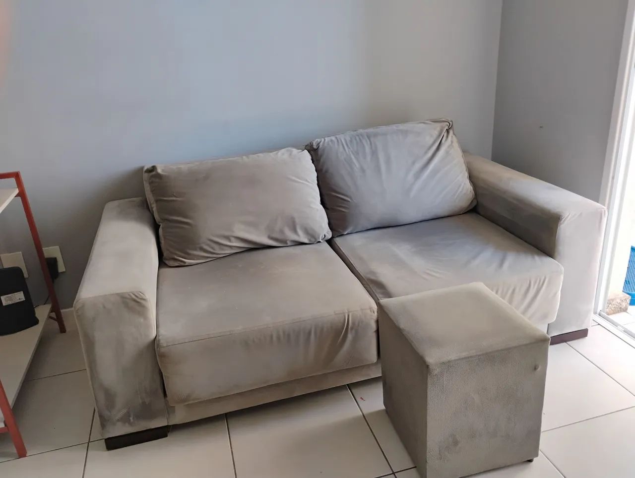 Sofá de veludo cinza  1,80 65573815625601120