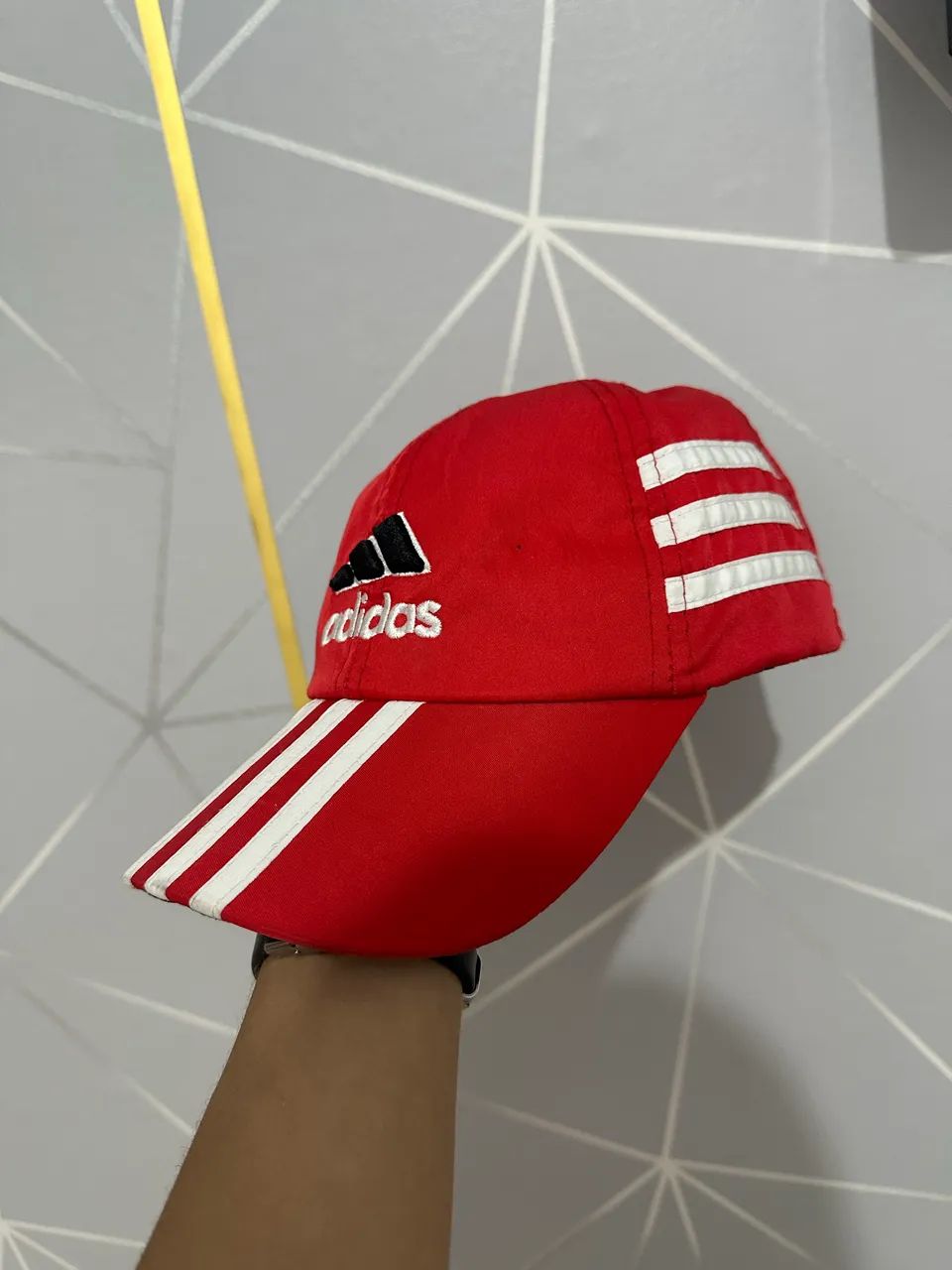 Boné adidas vermelho - Foto 3