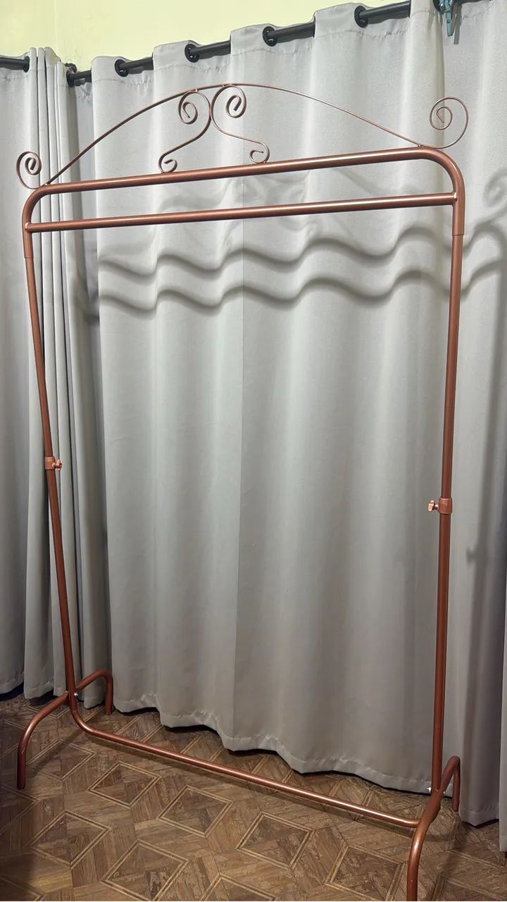 Arara de chão modelo vintage  - Foto 4