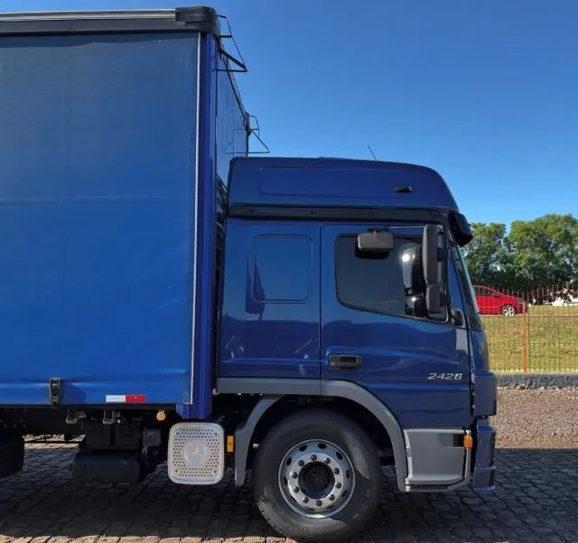 Mb Atego 2426 2017 6x2 Baú sider  - Foto 5