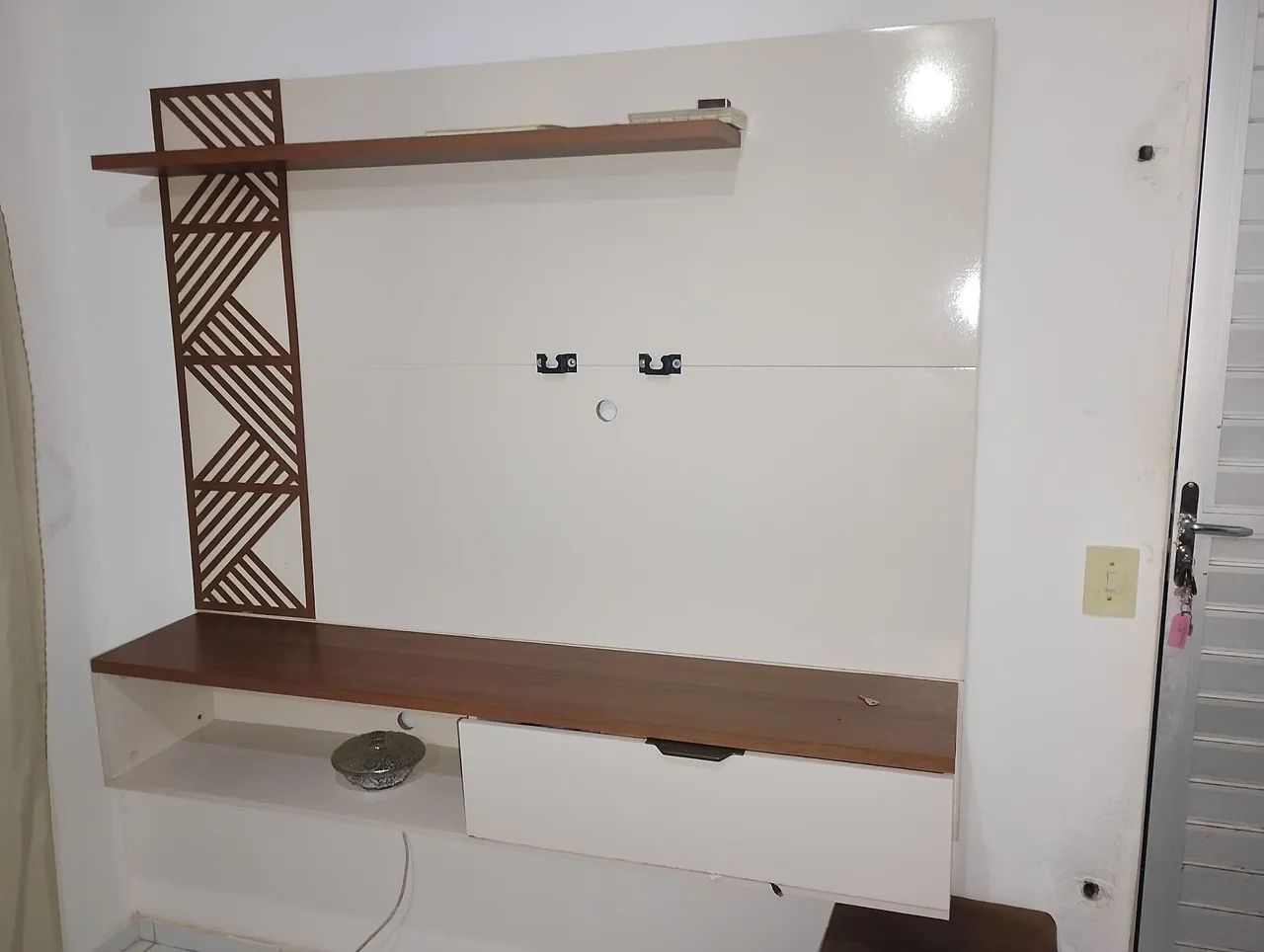 Painel em boas condições de uso suporta tv até 50 polegadas 