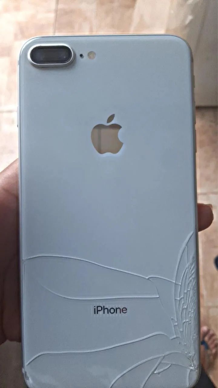 Iphone 8 Plus 64Gb - Celulares e Smartphones - Del Lago II (Itapoã